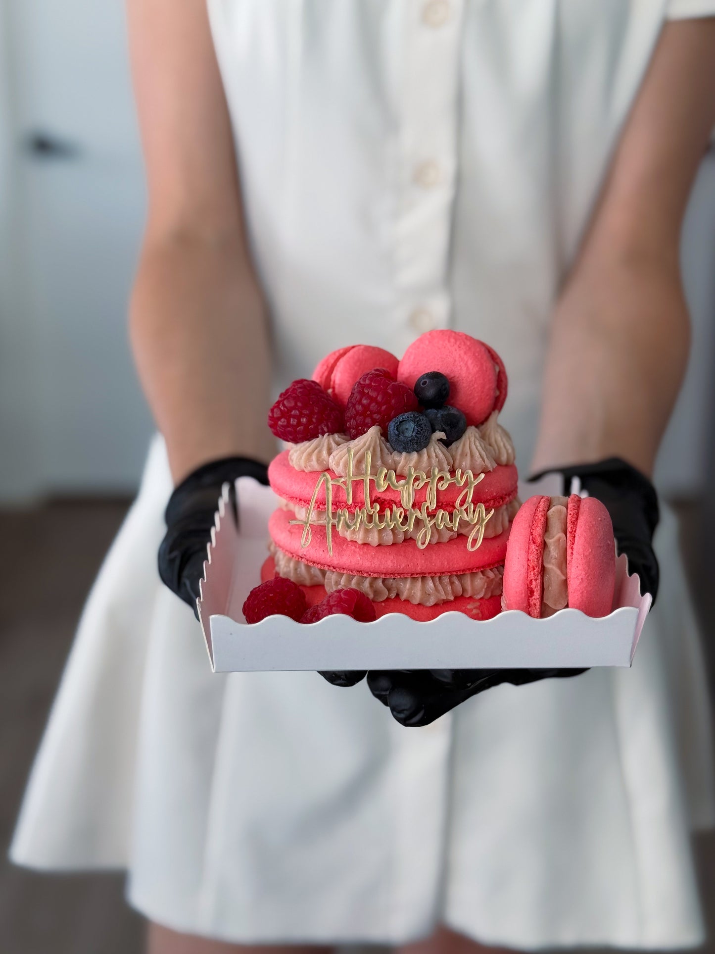 Macaron cake