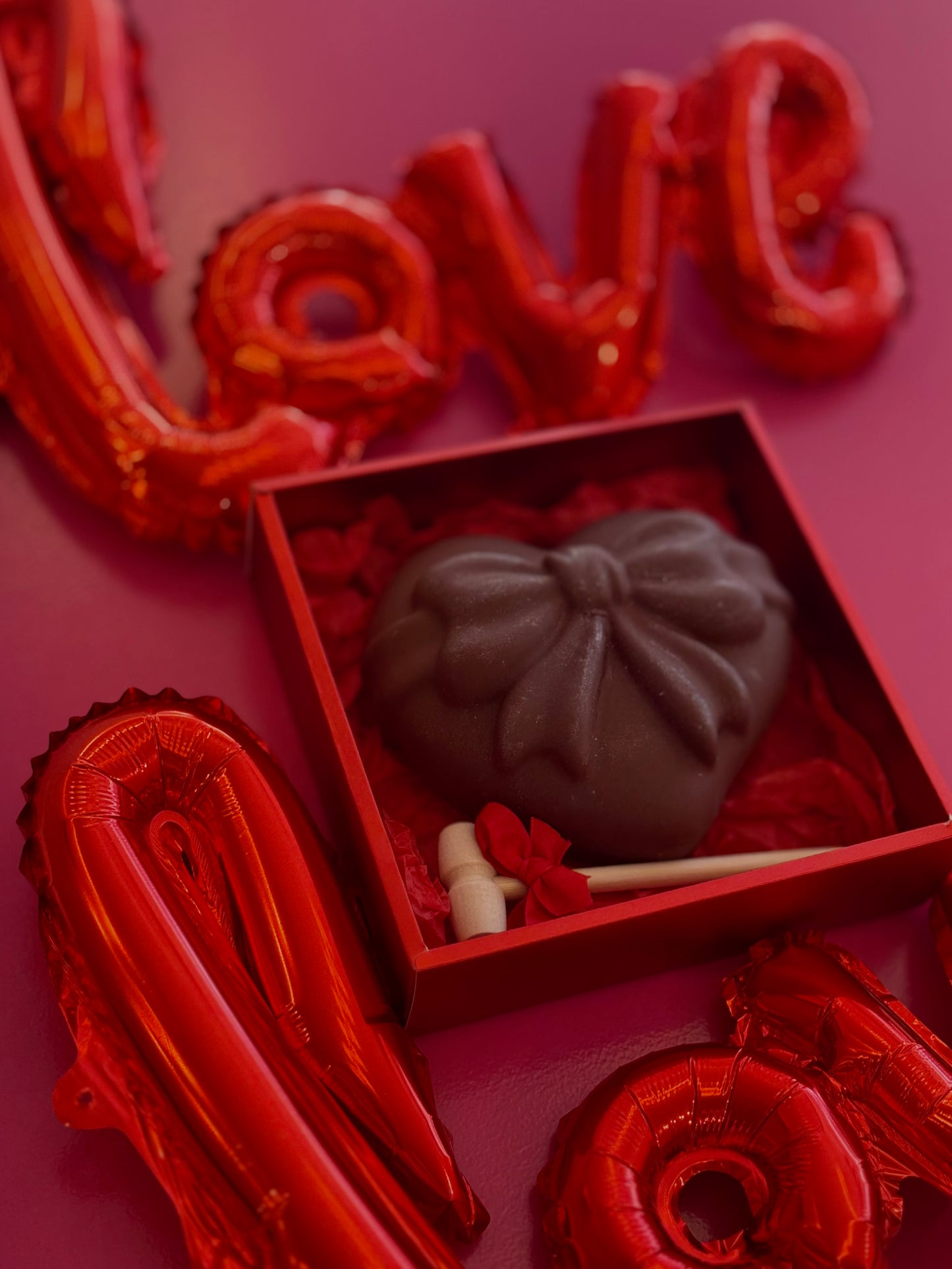 *Chocolate Smash Heart with Chocolate-Dipped Strawberries 🍓🍫