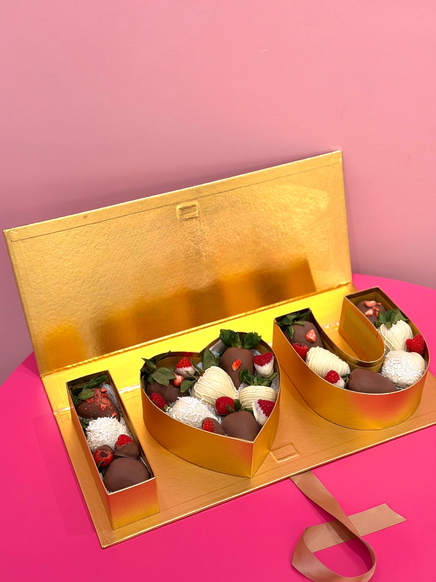 Berry Sweet Love: I ❤️ U Chocolate Delight
