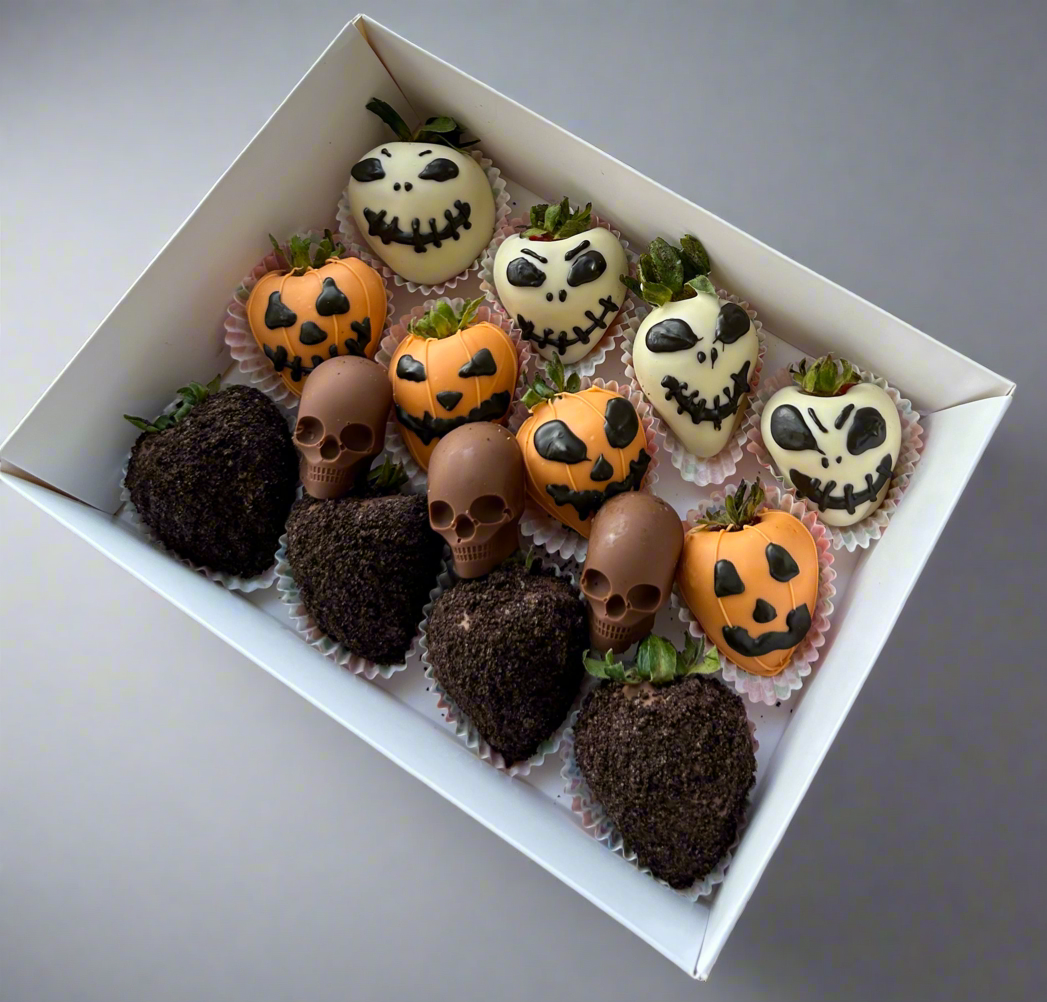 Spooky Season Limited Edition Chocolate-Covered Strawberries & Halloween Macarons