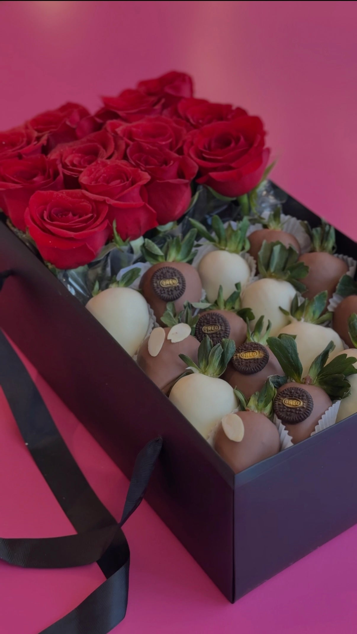 *Velvet Ribbon- Roses & Chocolate-Covered Strawberries Gift Box