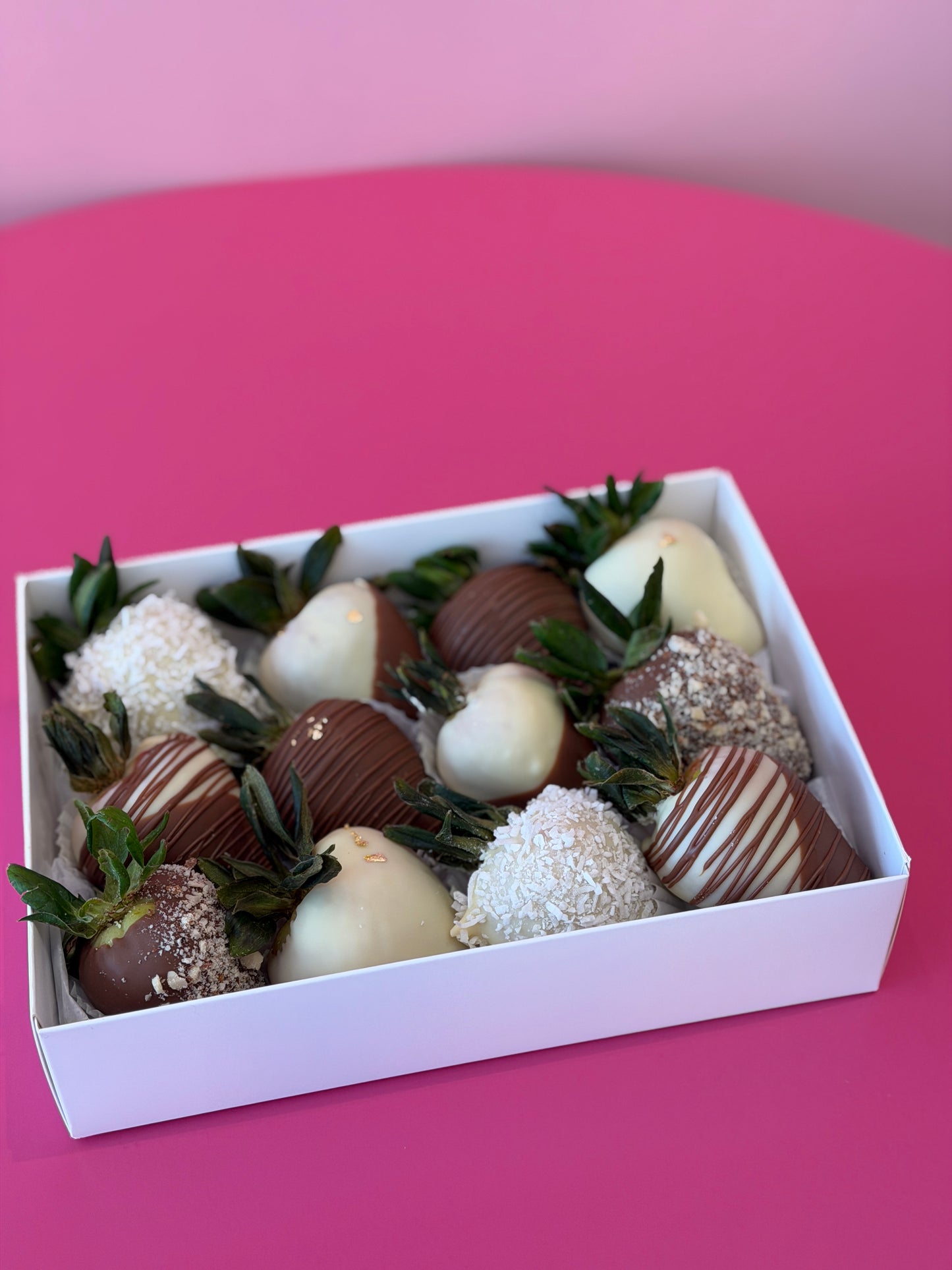 Classic Dozen Chocolate-Covered Strawberries