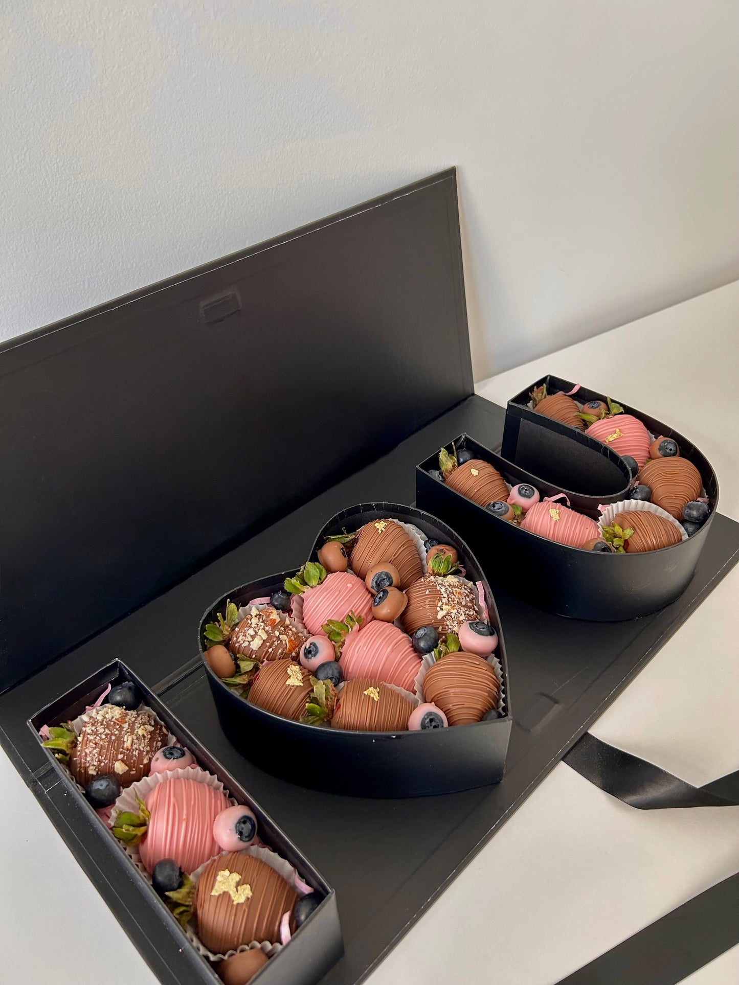 Berry Sweet Love: I ❤️ U Chocolate Delight