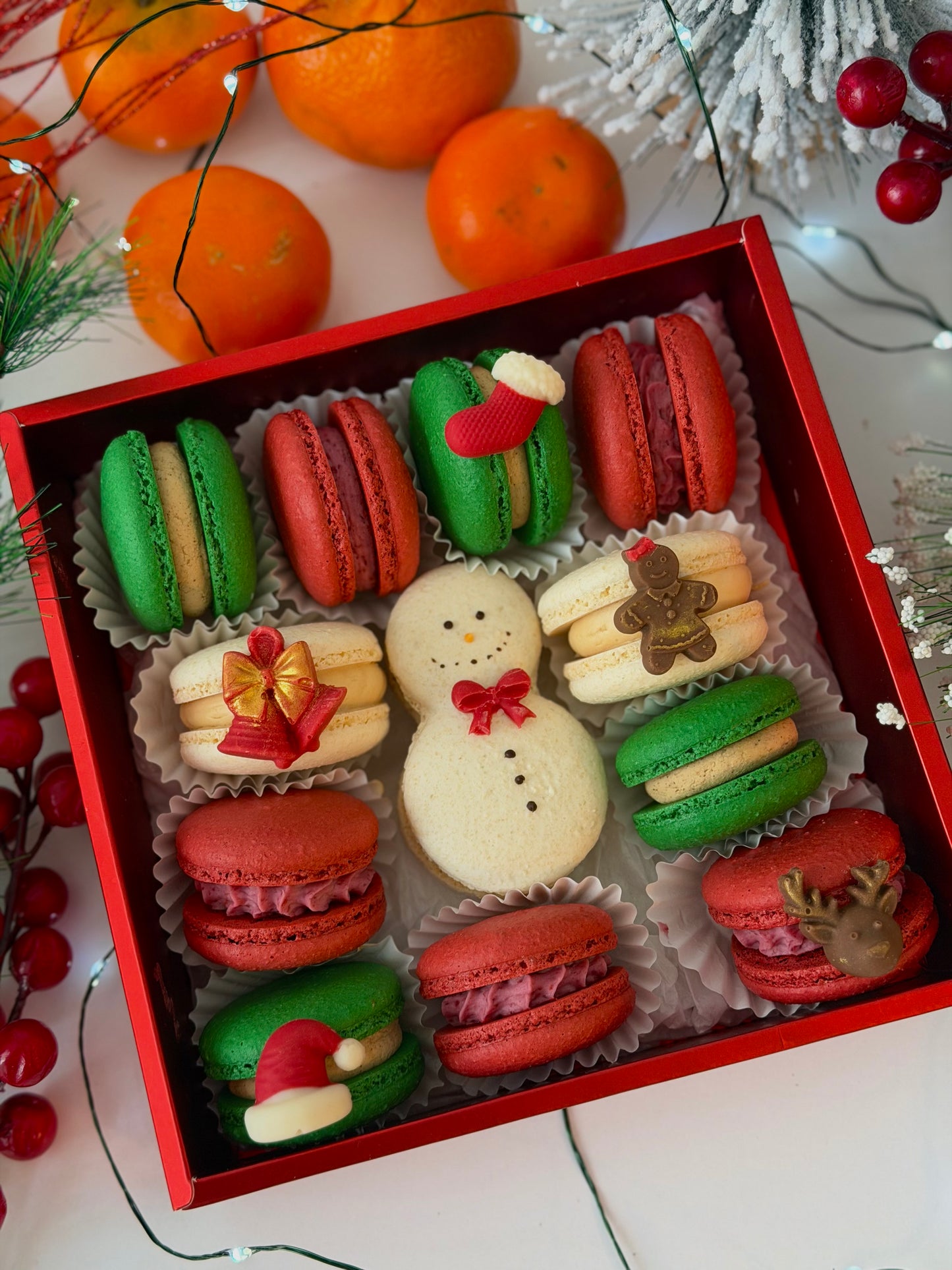 *Christmas Macaron Gift Box – 12 Premium Holiday Macarons